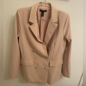 Beige/Cream Women’s Blazer, like new. Size Medium 🥐